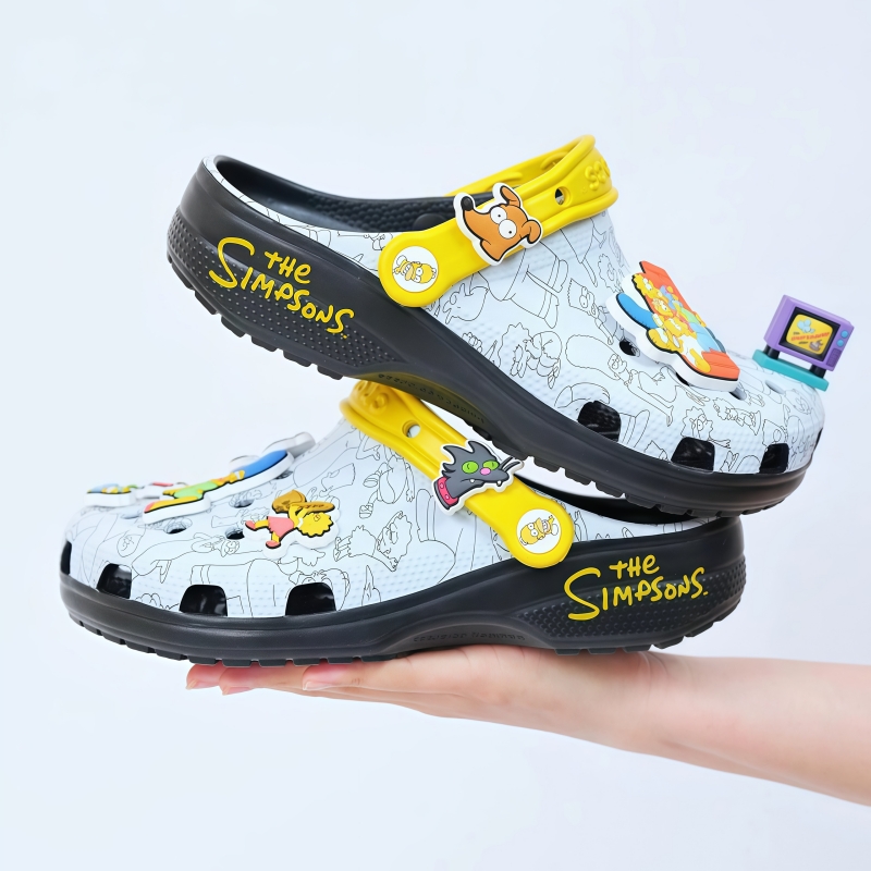 カートゥーンアニメ「ザ・シンプソンズ」サンダル、かわいい夏用 - Summer Clothing Wraps のレビューと価格