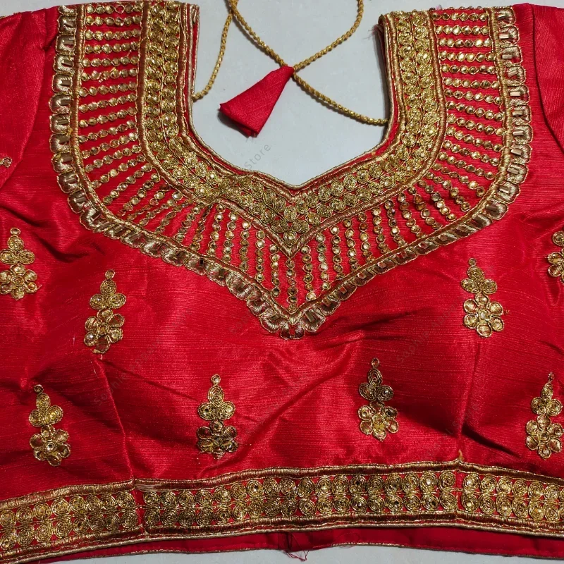 女性のための伝統的なインドの服サリトップス、金糸の刺繍ブラウ - Summer Clothing Pakistan のレビューと価格